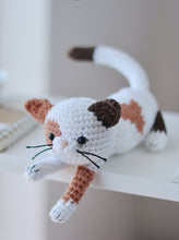 Load image into Gallery viewer, Patrón de ganchillo Gato Calicó, ESPANOL - Firefly Crochet