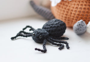 Gnomo y Araña para Halloween, ESPANOL - Firefly Crochet