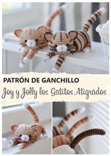 Load image into Gallery viewer, Patrón de ganchillo Gatitos Atigrados Patrón en ESPANOL - Firefly Crochet