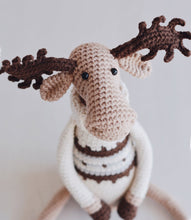 Load image into Gallery viewer, Christmas Moose Crochet Pattern PDF - Firefly Crochet