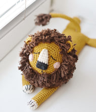 Load image into Gallery viewer, Muffin the Lion Crochet Pattern - Firefly Crochet

